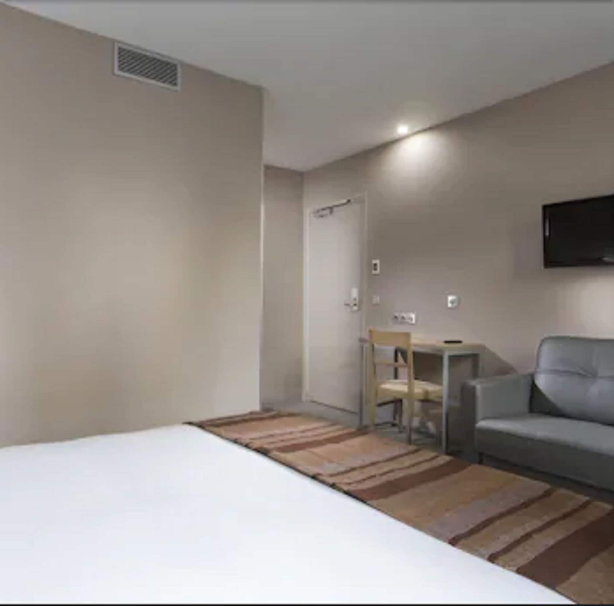 Hotel Des Pavillons Париж Екстериор снимка